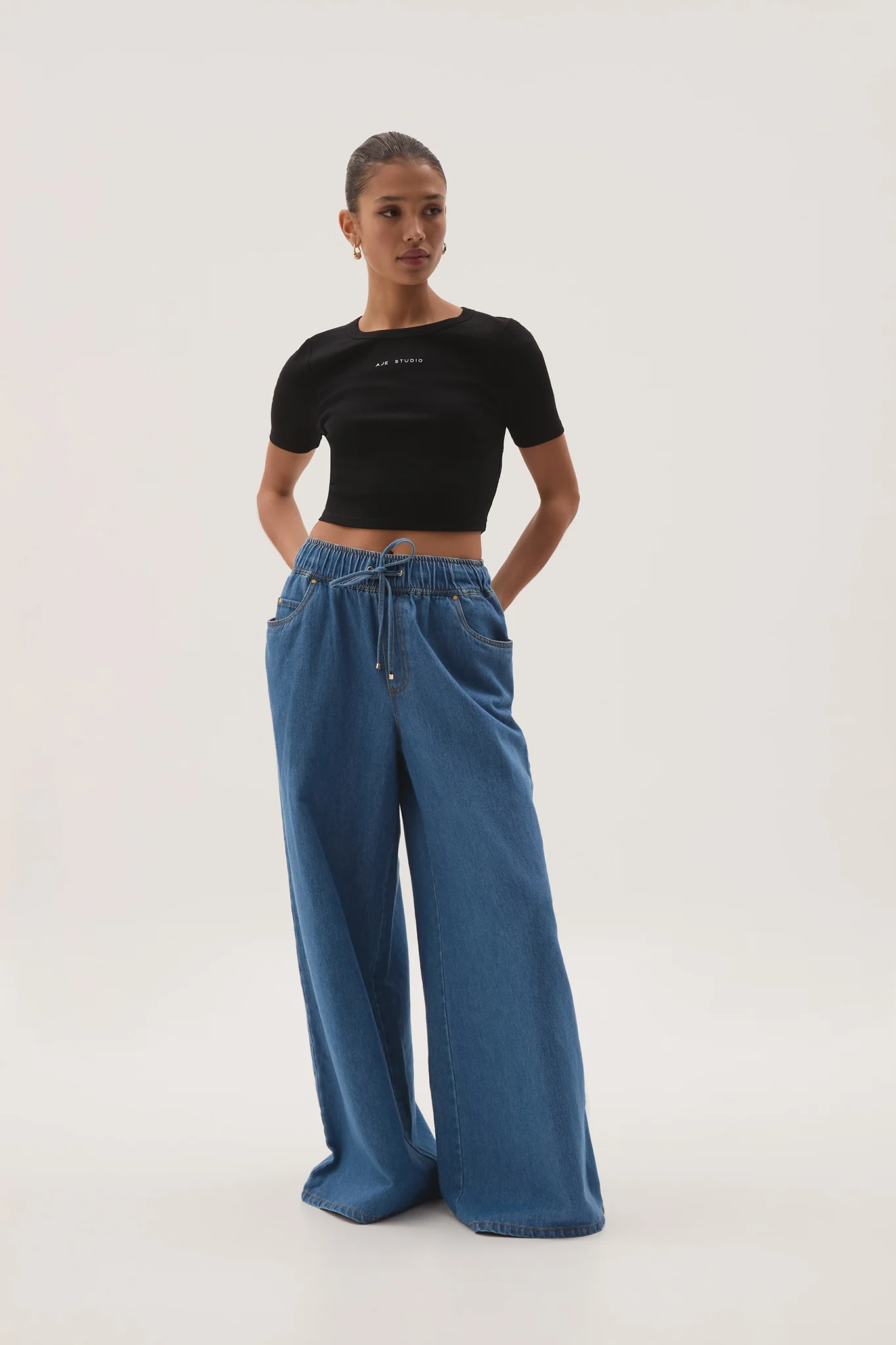 Cowrie Cropped Tee
